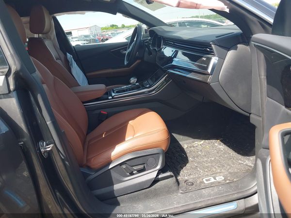 2023 AUDI Q8