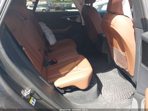 2023 AUDI Q8