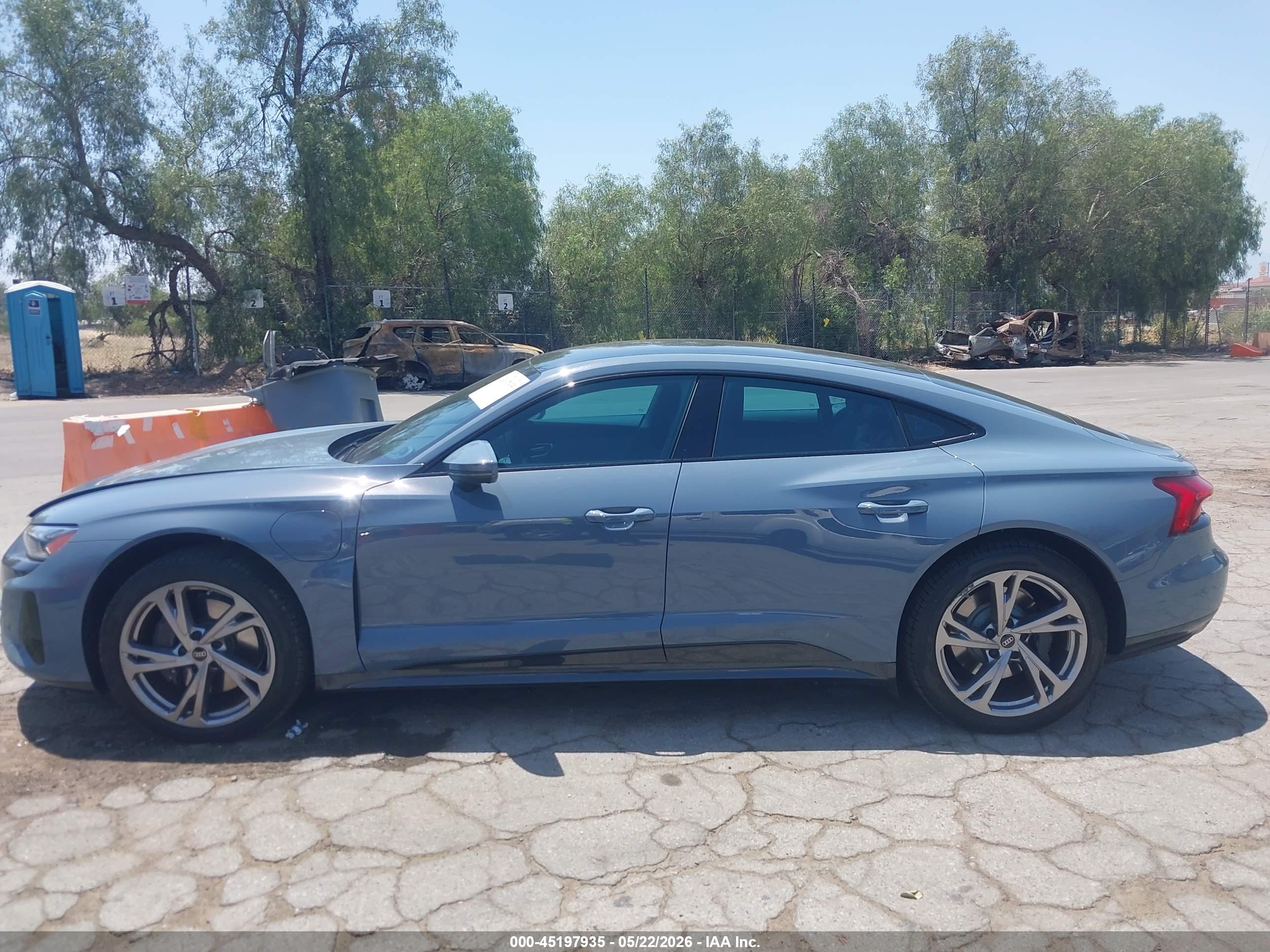 2024 AUDI E-TRON GT PREMIUM PLUS QUATTRO