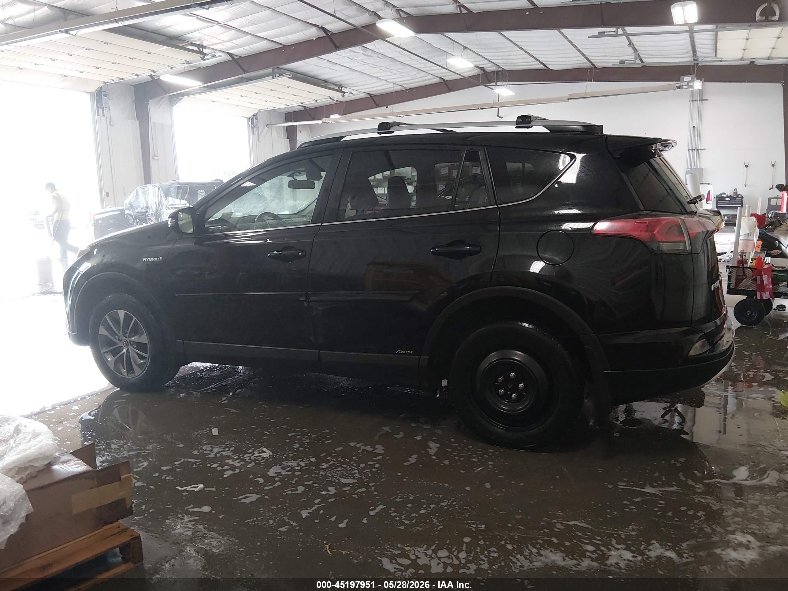 2016 TOYOTA RAV4 HYBRID XLE