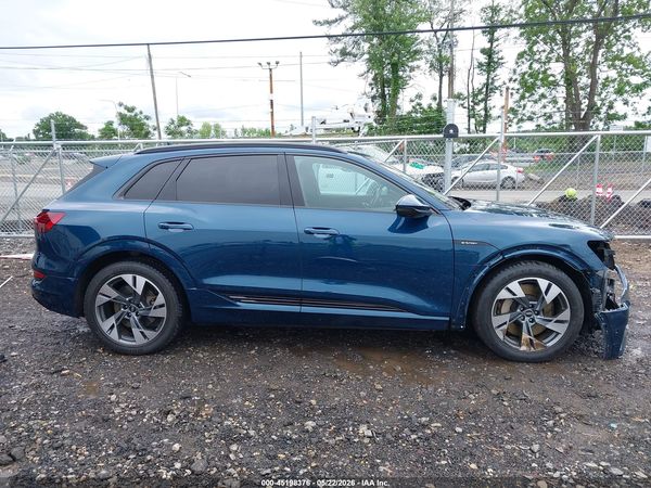2022 AUDI E-TRON PREMIUM QUATTRO