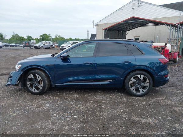 2022 AUDI E-TRON PREMIUM QUATTRO