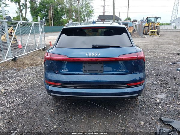 2022 AUDI E-TRON PREMIUM QUATTRO