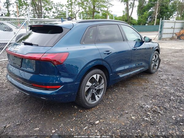 2022 AUDI E-TRON PREMIUM QUATTRO