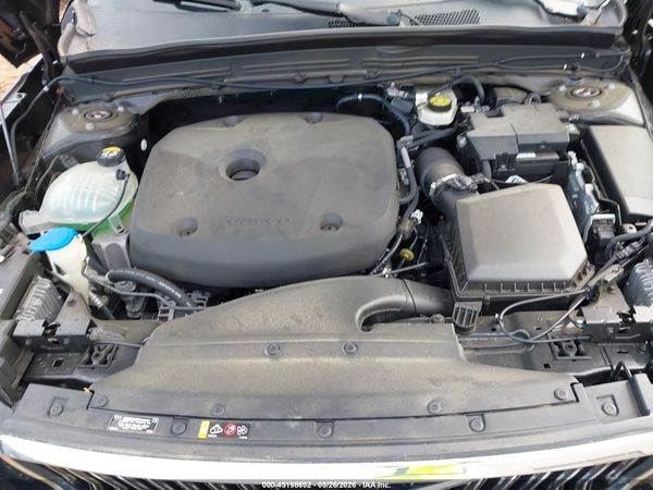 2022 VOLVO XC40 T5 INSCRIPTION