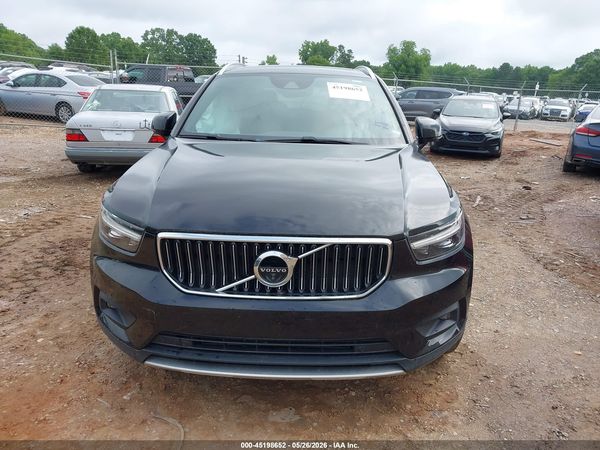 2022 VOLVO XC40 T5 INSCRIPTION