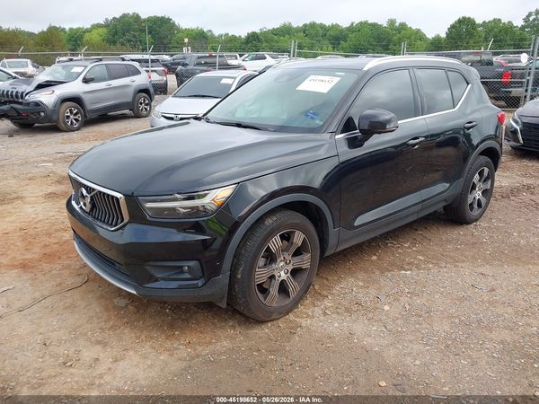 2022 VOLVO XC40 T5 INSCRIPTION