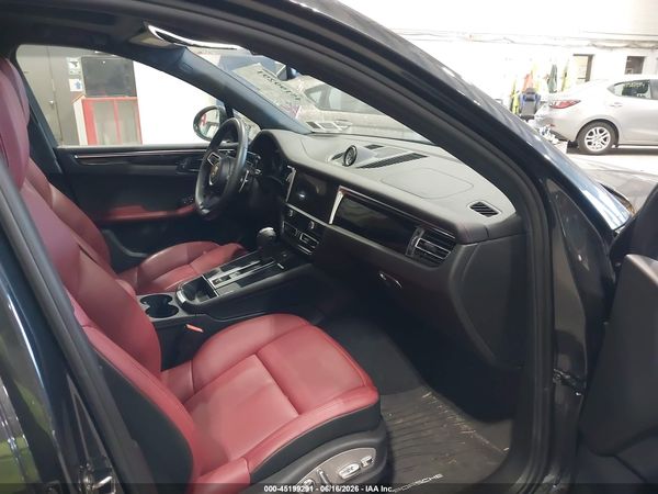 2026 PORSCHE MACAN T