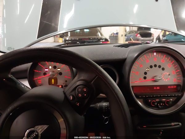 2013 MINI CLUBMAN COOPER