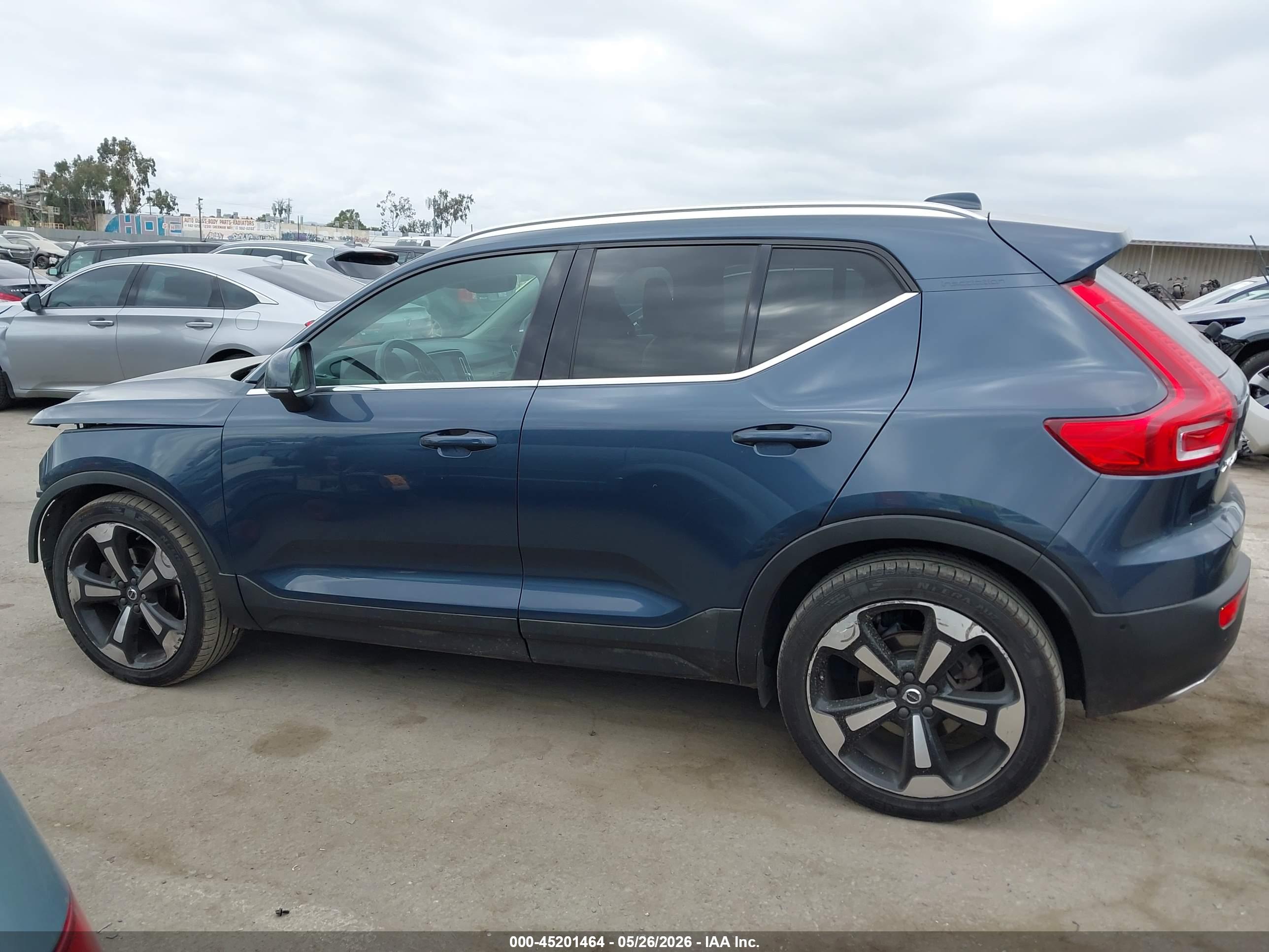 2019 VOLVO XC40 T5 INSCRIPTION