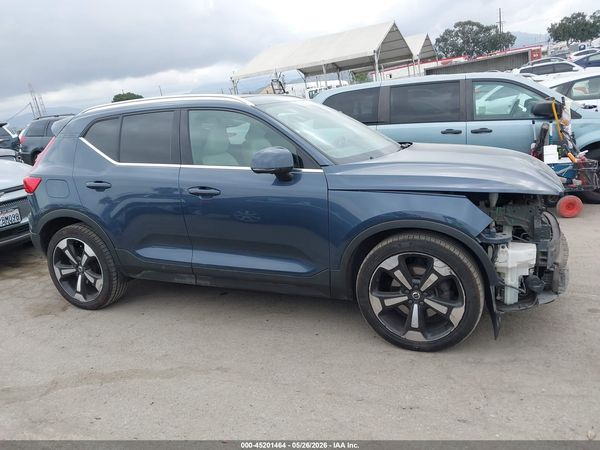 2019 VOLVO XC40 T5 INSCRIPTION