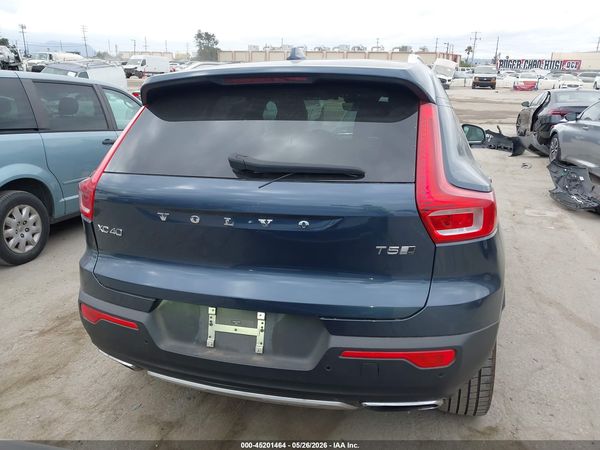 2019 VOLVO XC40 T5 INSCRIPTION
