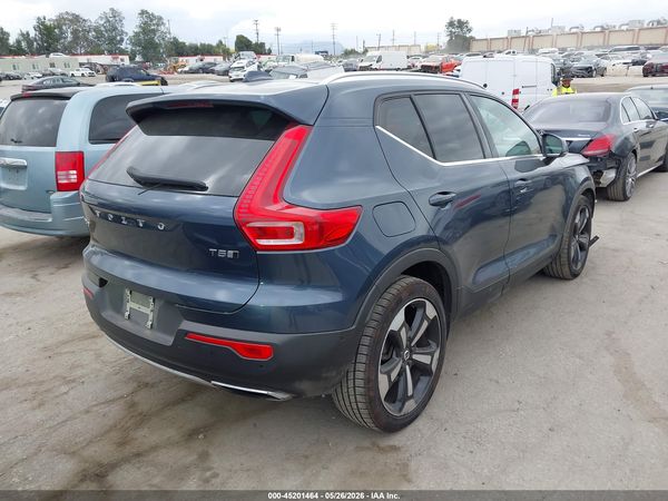 2019 VOLVO XC40 T5 INSCRIPTION