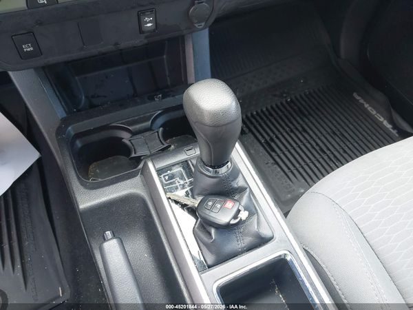 2017 TOYOTA TACOMA SR5 V6
