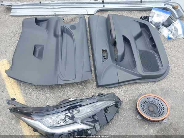 2025 TOYOTA SIENNA XSE