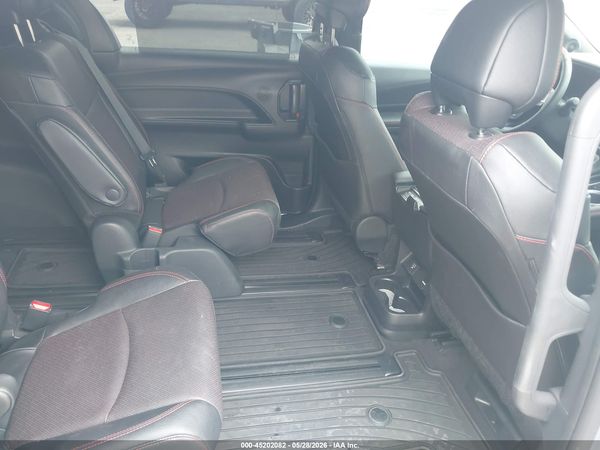 2025 TOYOTA SIENNA XSE