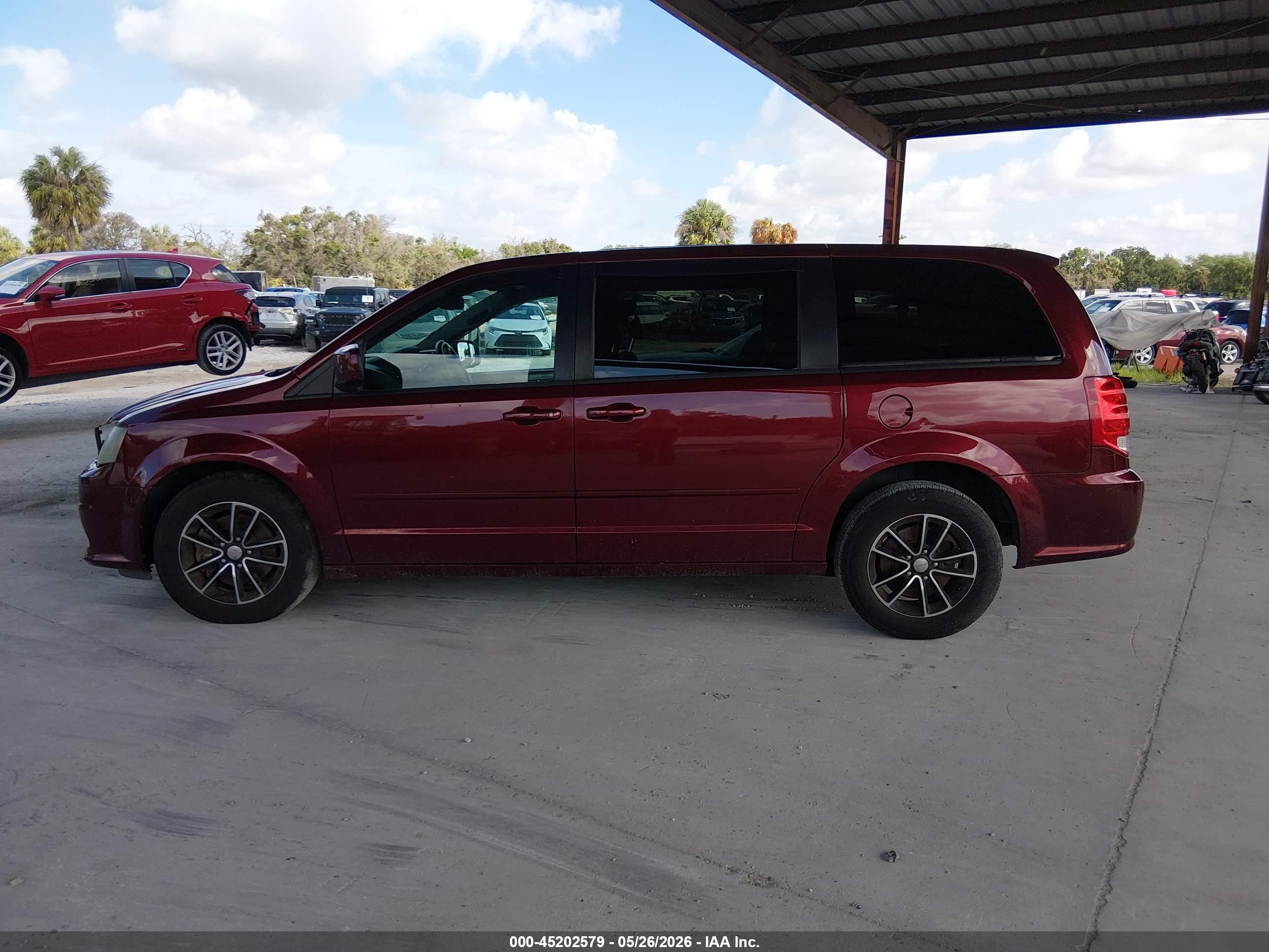 2017 DODGE GRAND CARAVAN GT