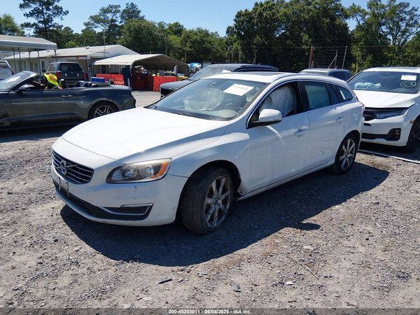 2016 VOLVO V60 T5 DRIVE-E PREMIER