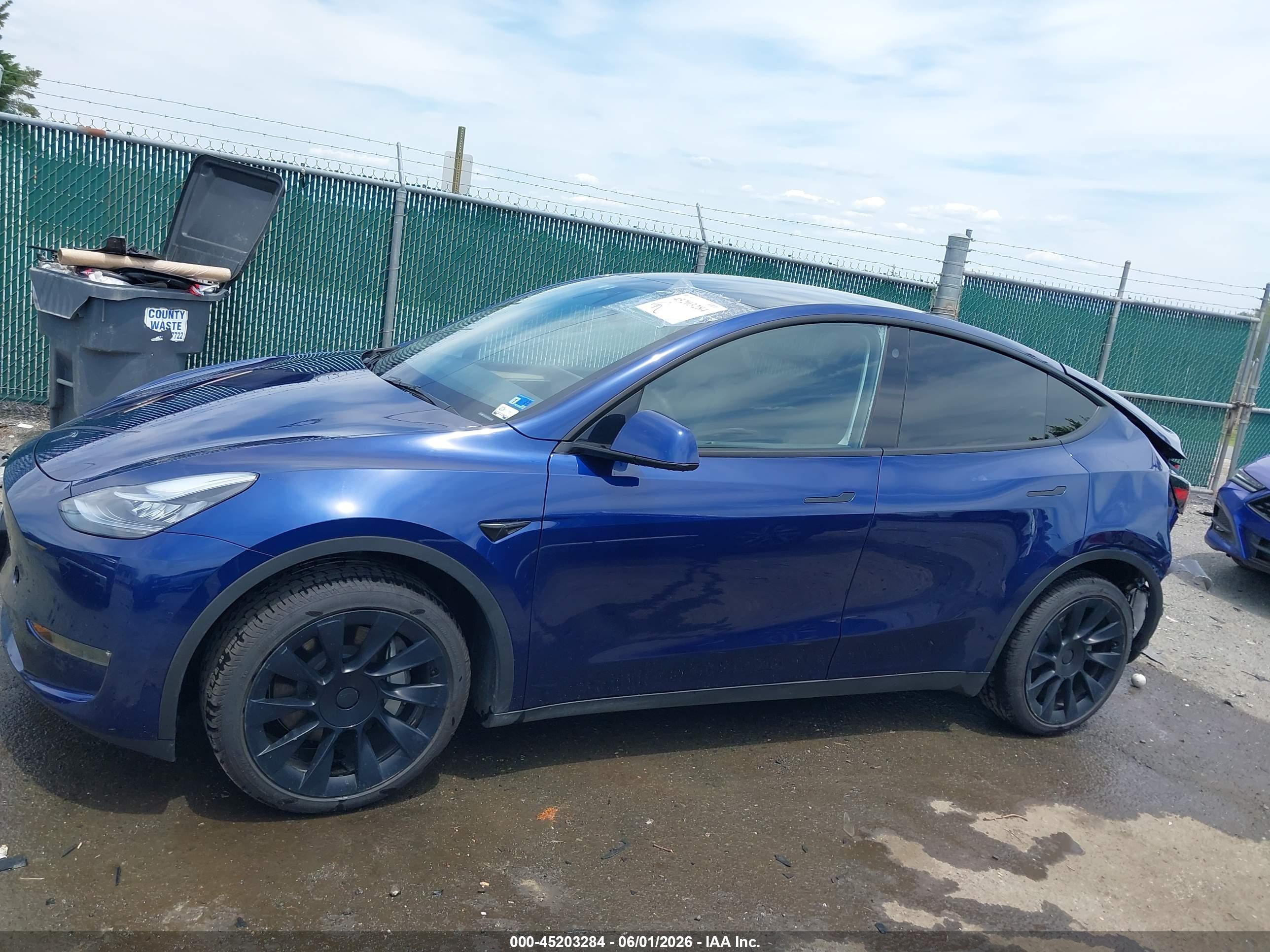 2023 TESLA MODEL Y
