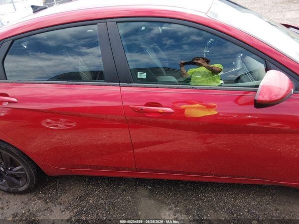 2022 HYUNDAI ELANTRA SEL
