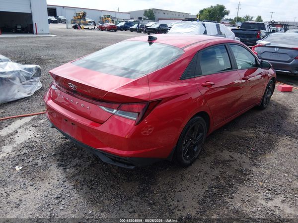 2022 HYUNDAI ELANTRA SEL