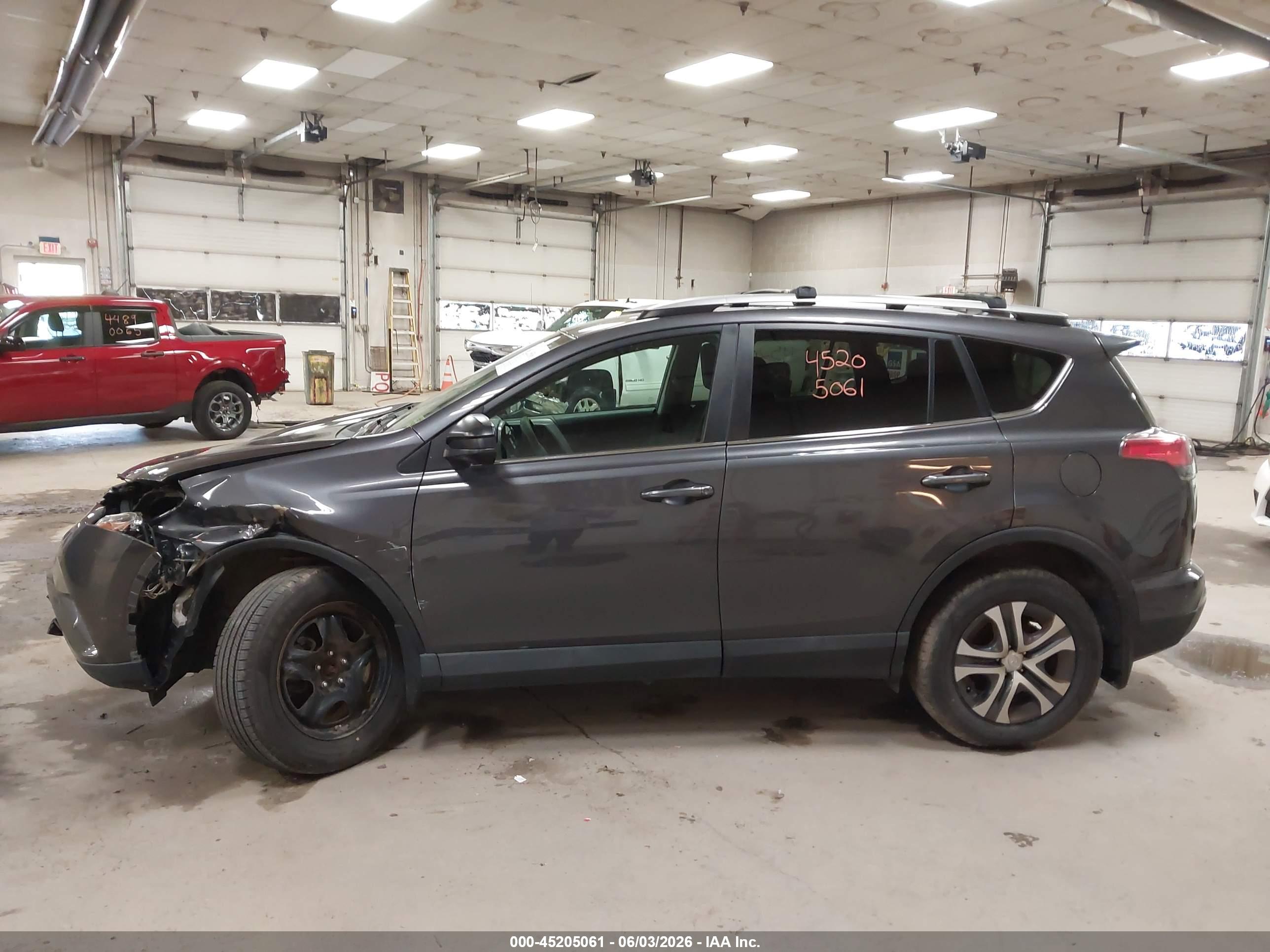 2017 TOYOTA RAV4 LE