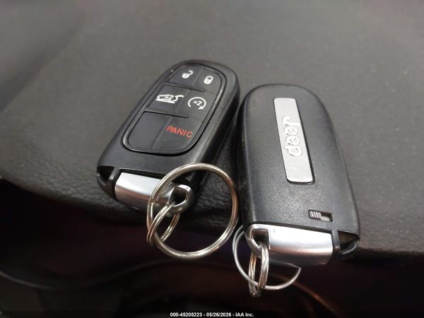 2019 JEEP CHEROKEE LIMITED 4X4