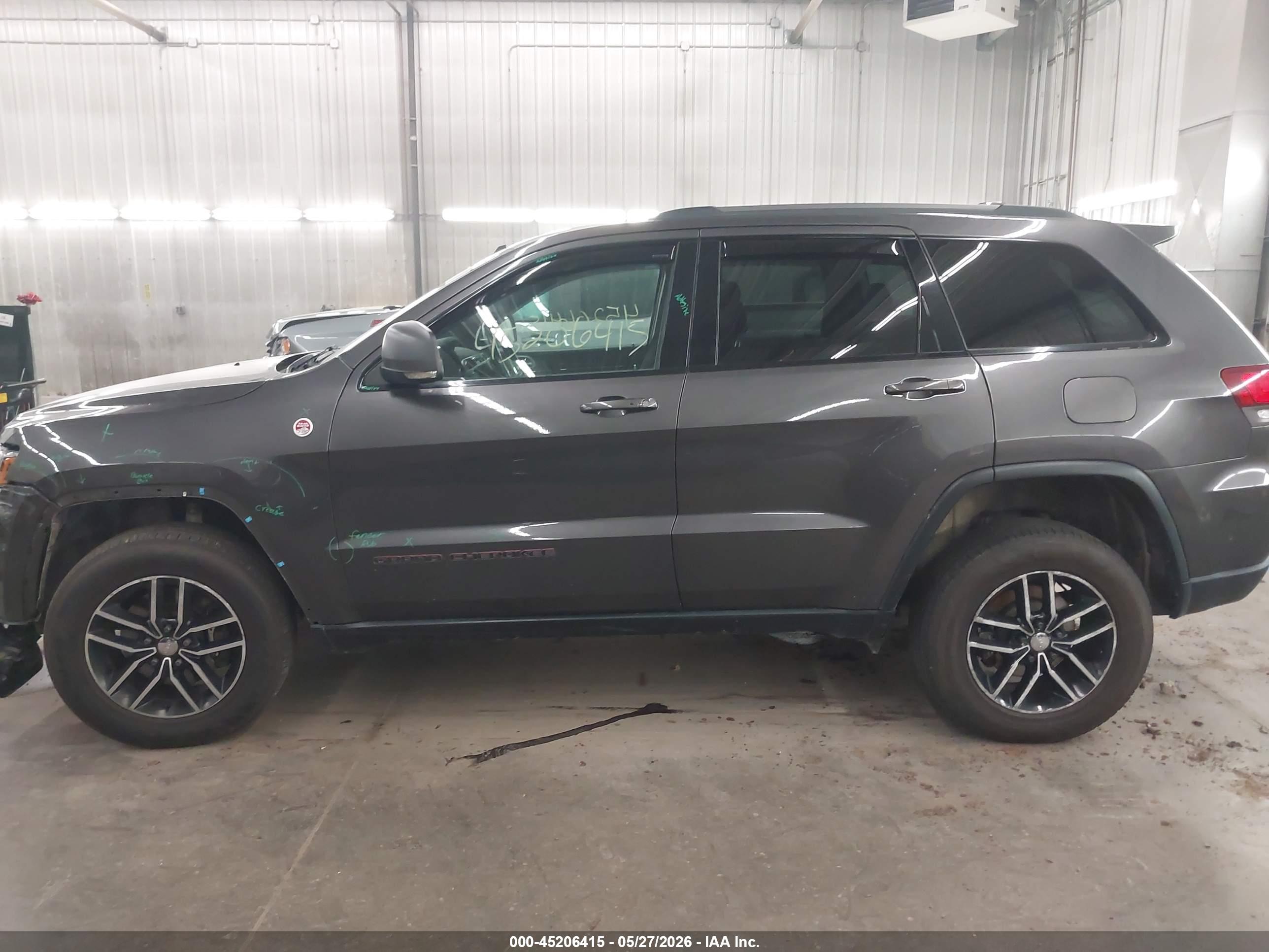 2017 JEEP GRAND CHEROKEE TRAILHAWK 4X4