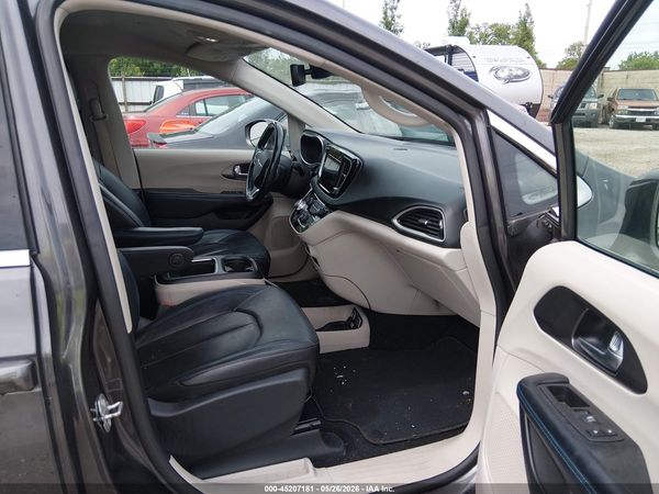 2021 CHRYSLER PACIFICA TOURING L