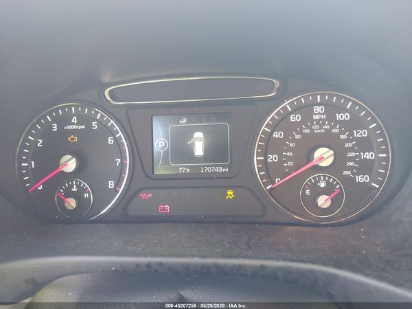 2016 KIA SORENTO 2.4L LX — I7
