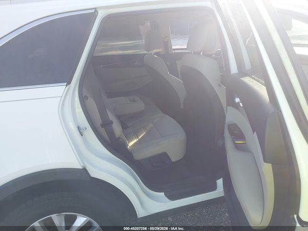 2016 KIA SORENTO 2.4L LX — I8