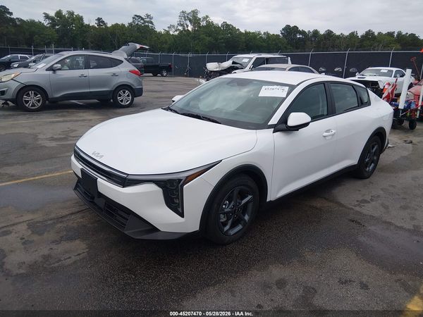 2026 KIA K4 LXS
