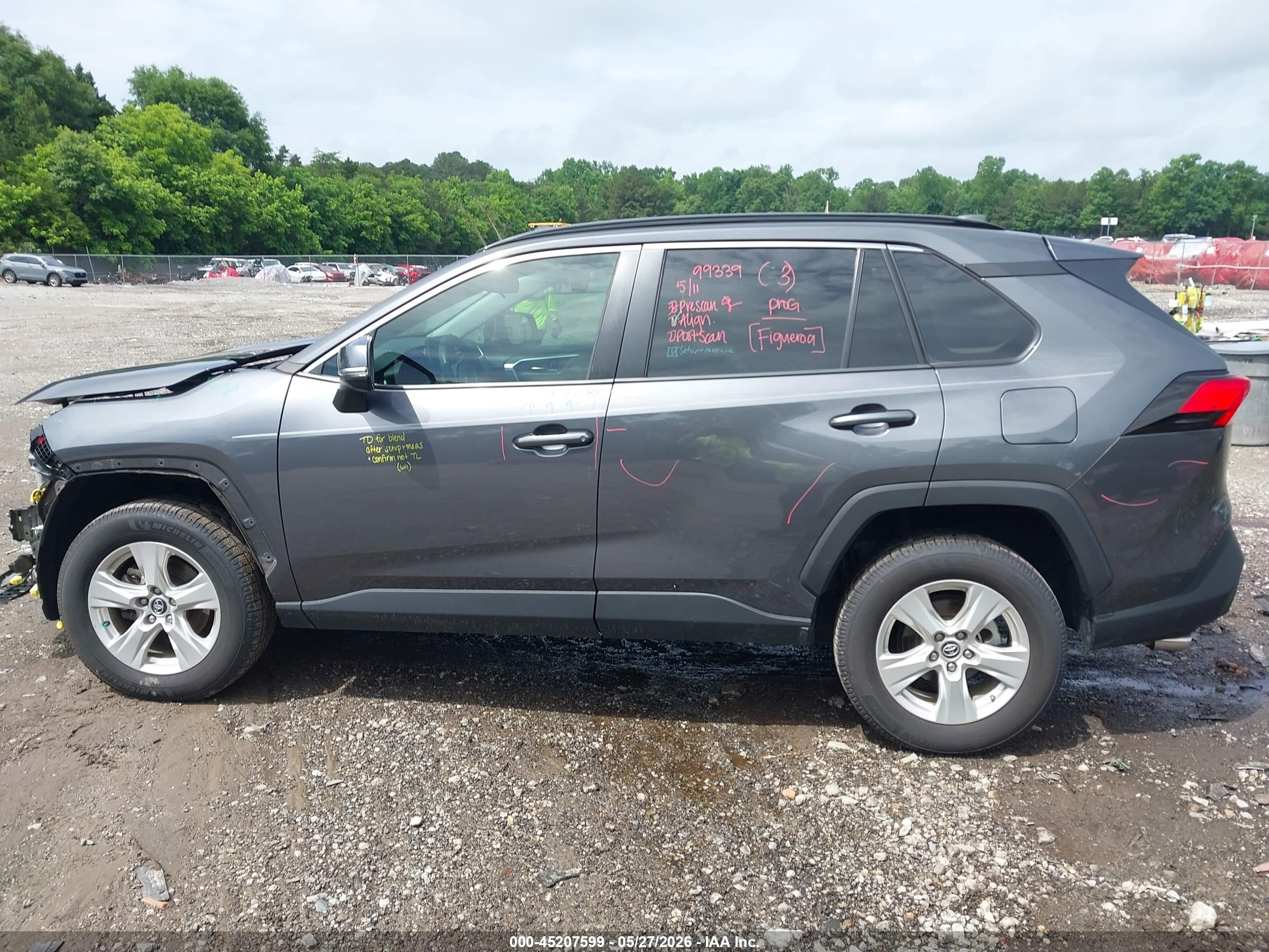 2021 TOYOTA RAV4 XLE