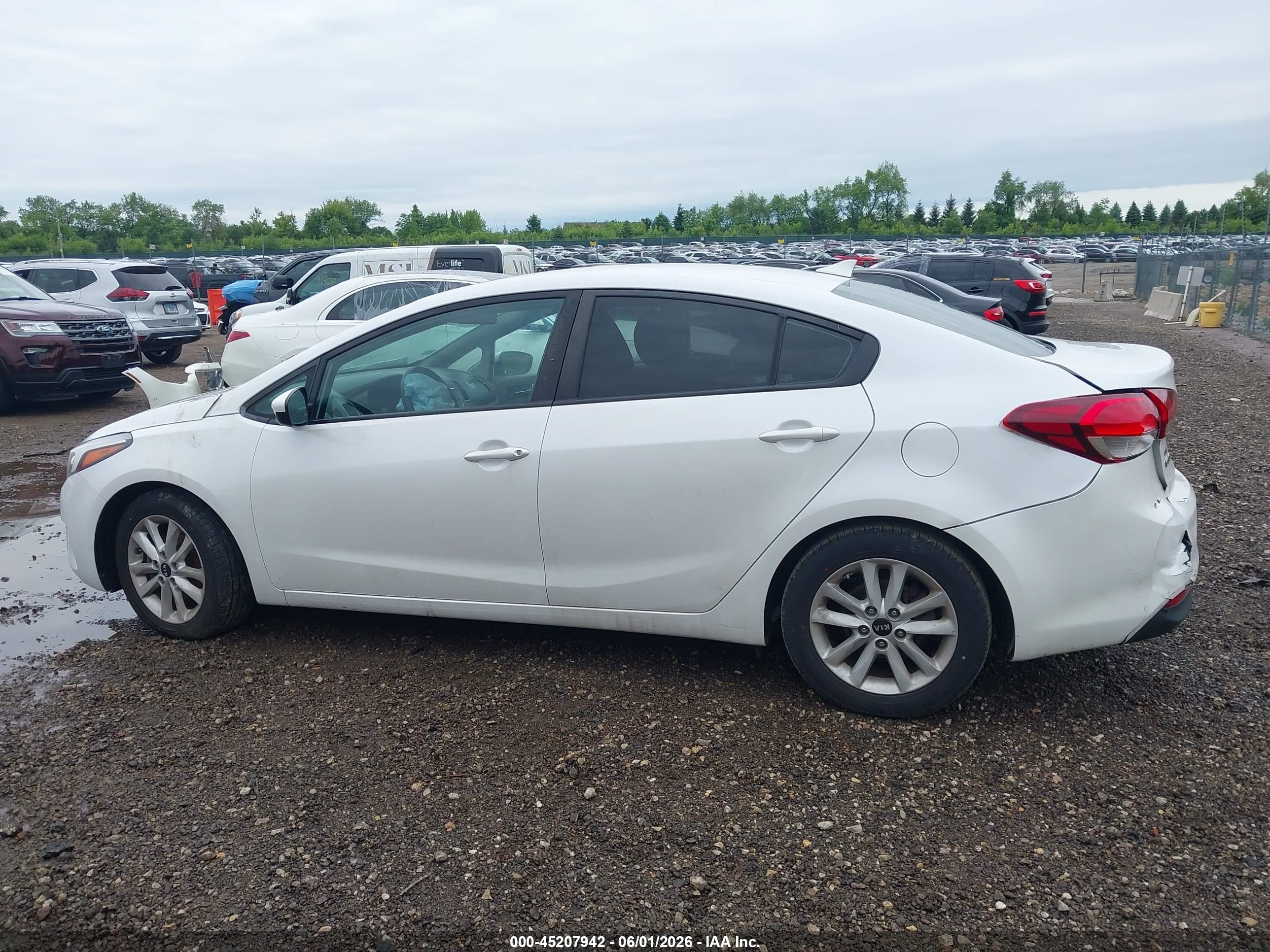 2017 KIA FORTE LX