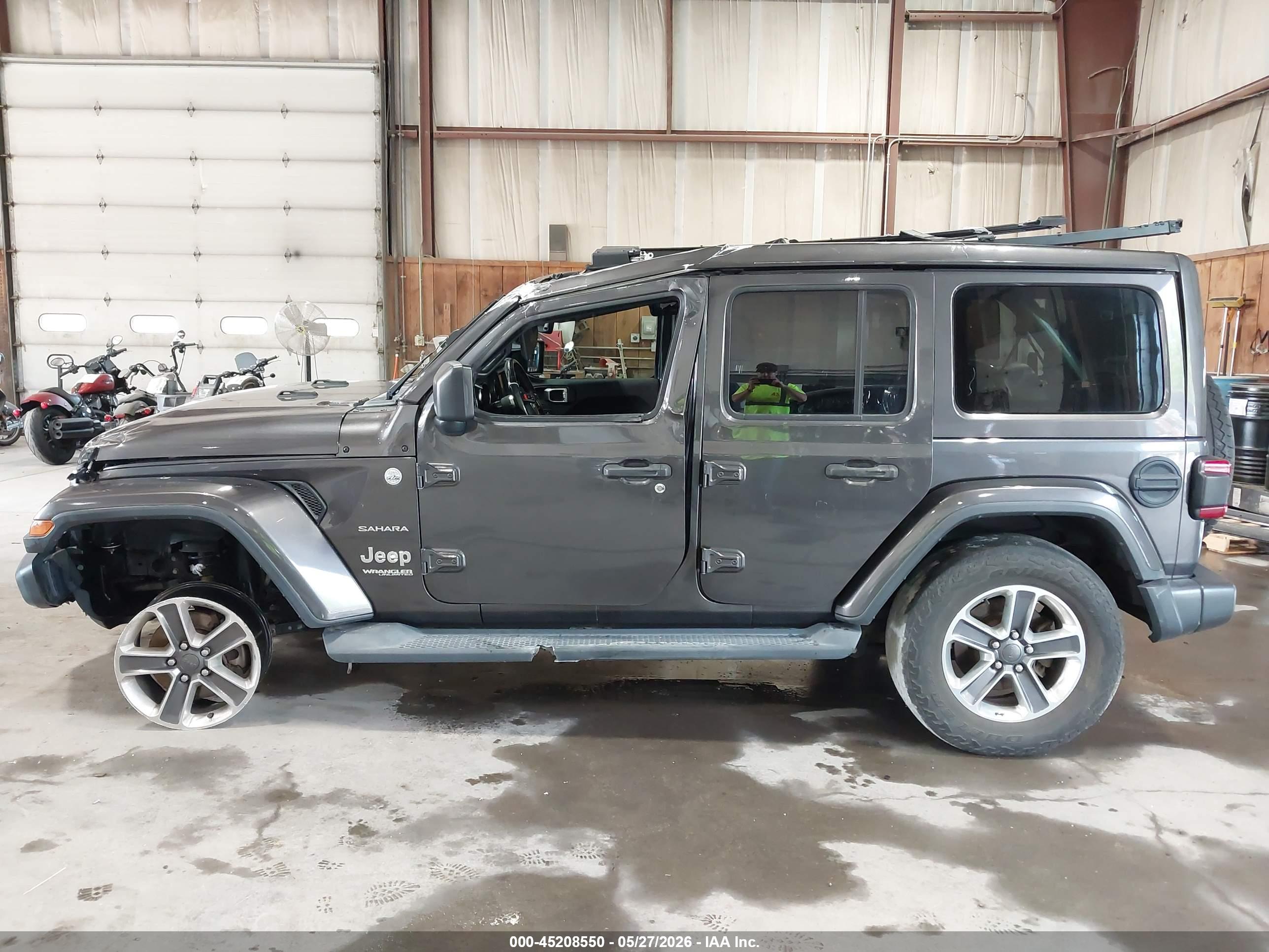 2020 JEEP WRANGLER UNLIMITED SAHARA 4X4