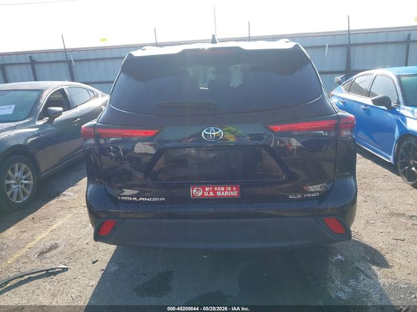 2021 TOYOTA HIGHLANDER XLE