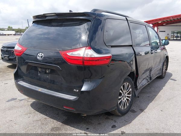 2018 TOYOTA SIENNA XLE 8 PASSENGER
