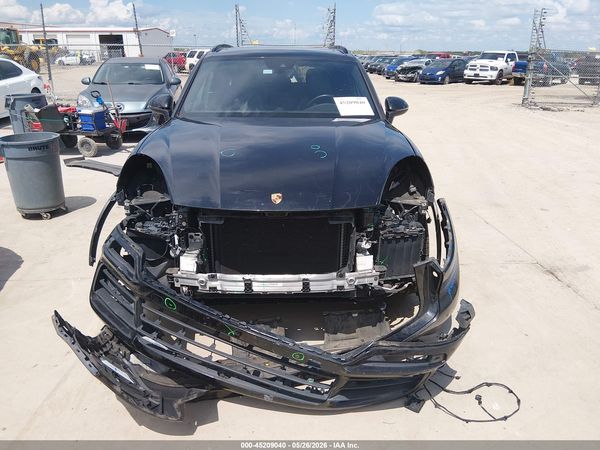 2019 PORSCHE CAYENNE