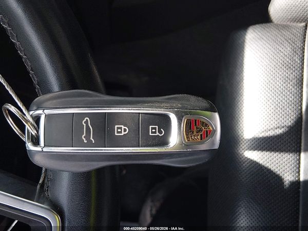 2019 PORSCHE CAYENNE