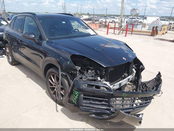2019 PORSCHE CAYENNE