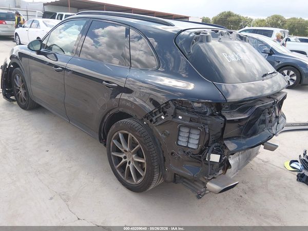2019 PORSCHE CAYENNE