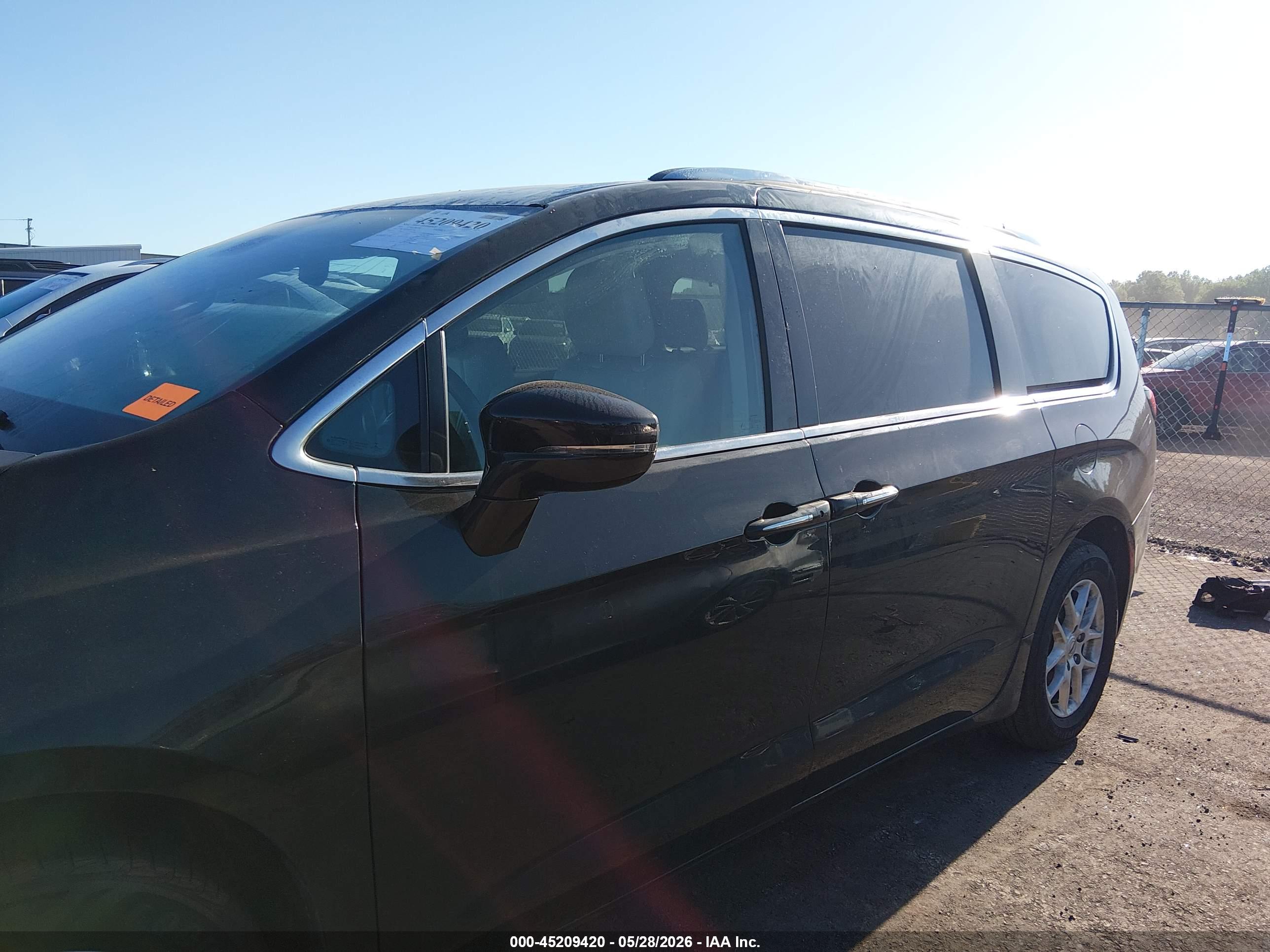 2021 CHRYSLER PACIFICA TOURING L