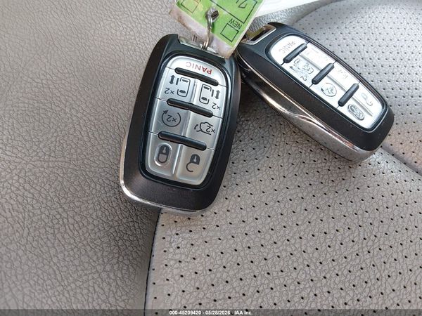 2021 CHRYSLER PACIFICA TOURING L