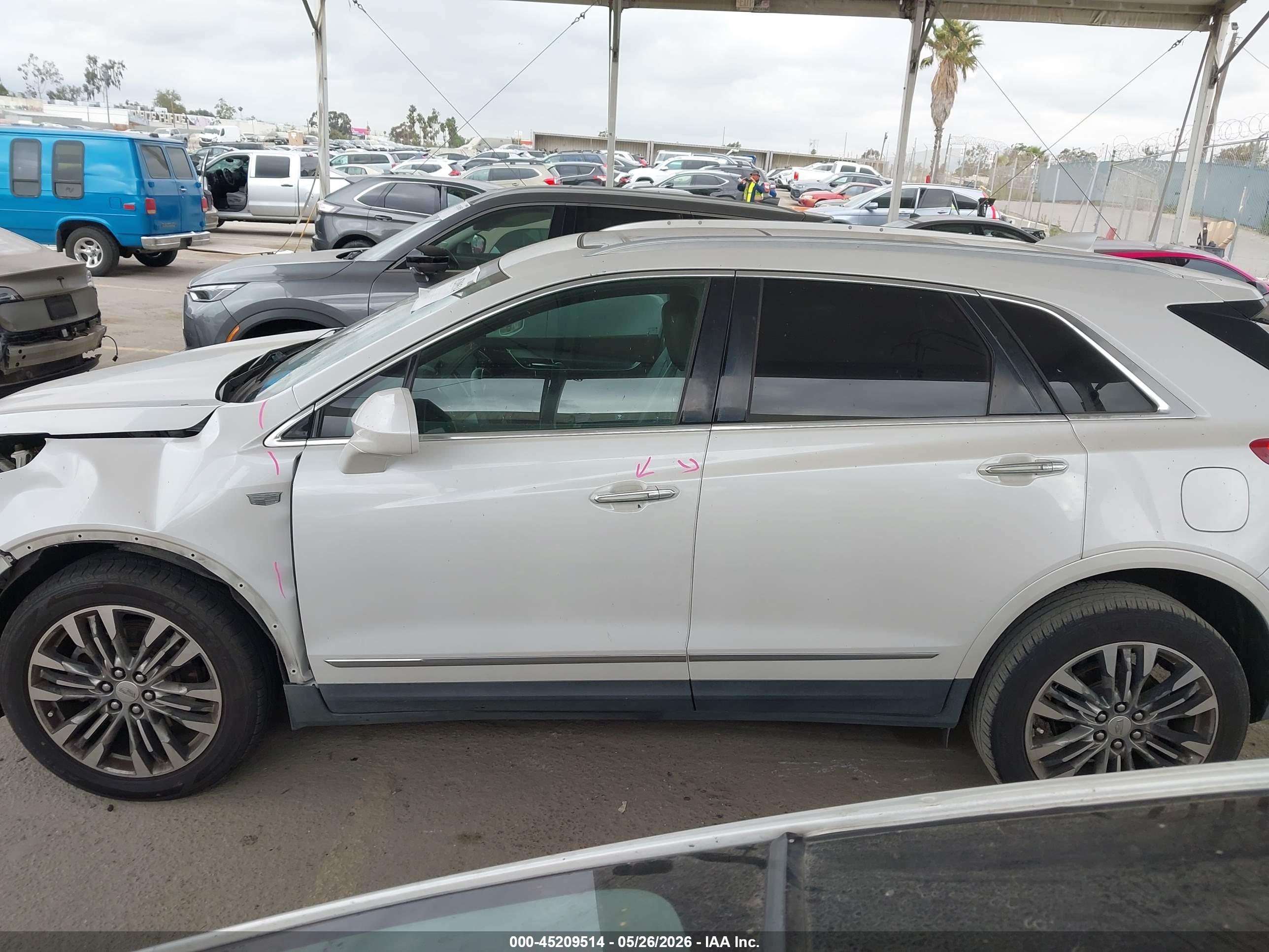 2017 CADILLAC XT5 PREMIUM LUXURY