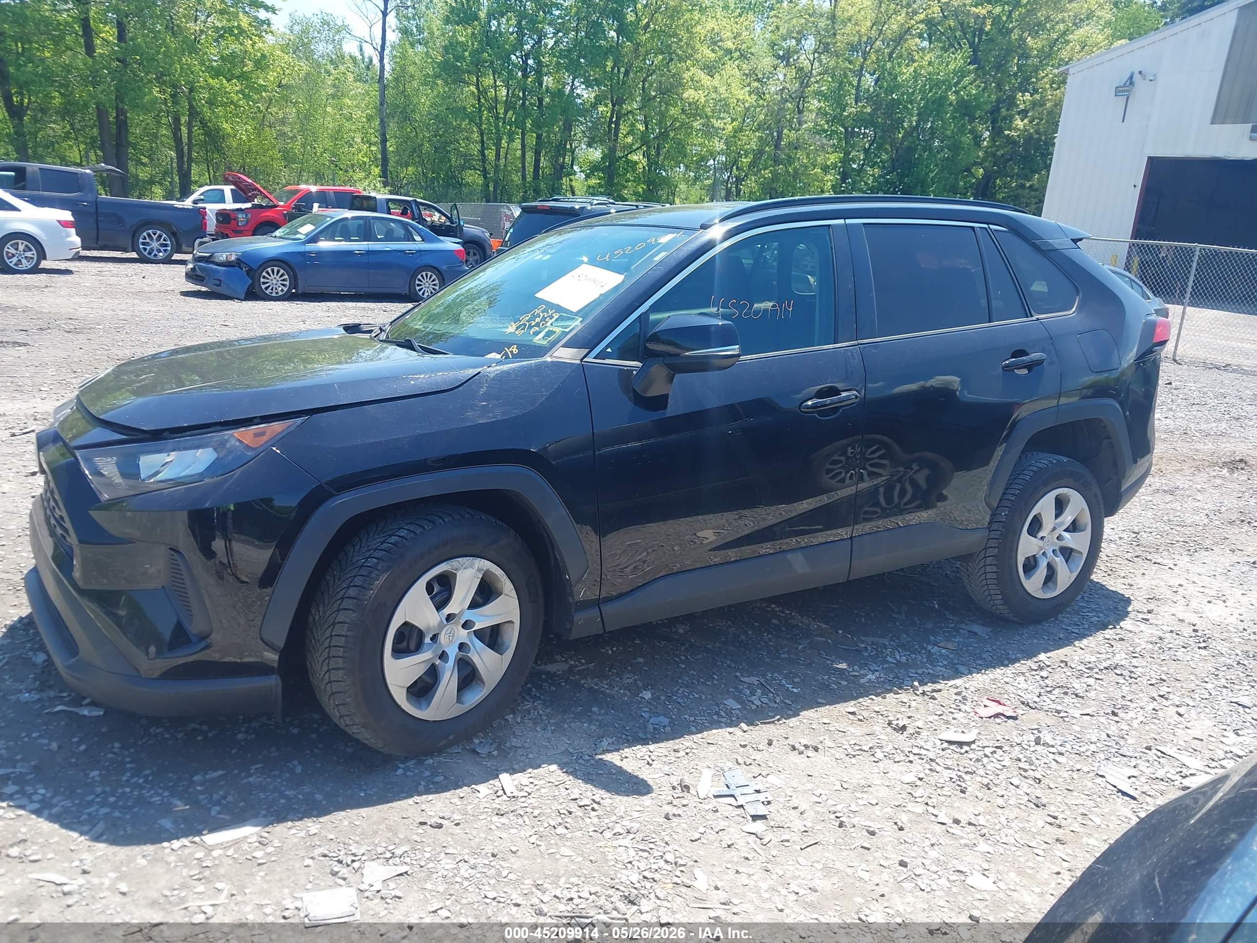 2019 TOYOTA RAV4 LE
