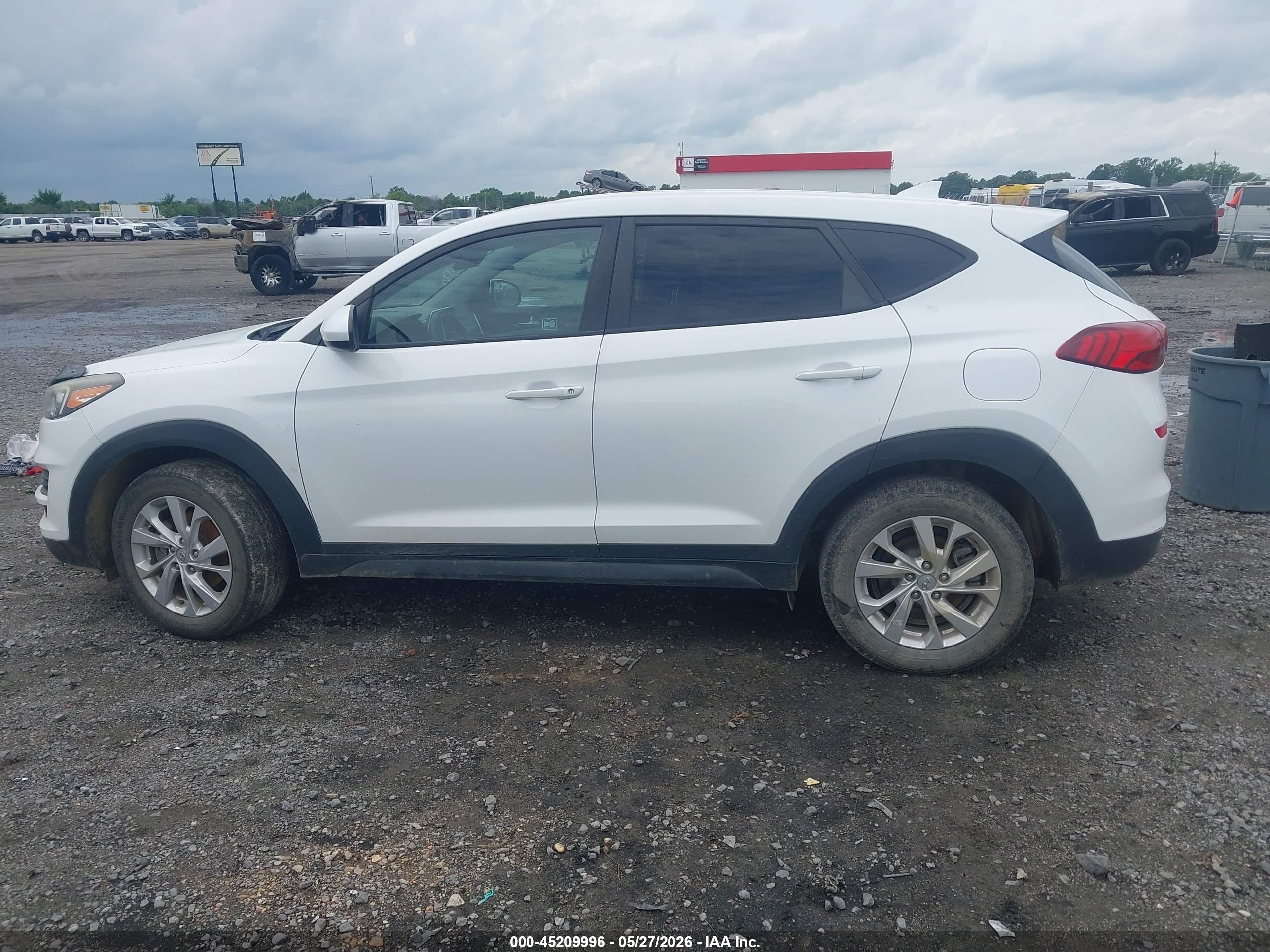 2019 HYUNDAI TUCSON SE