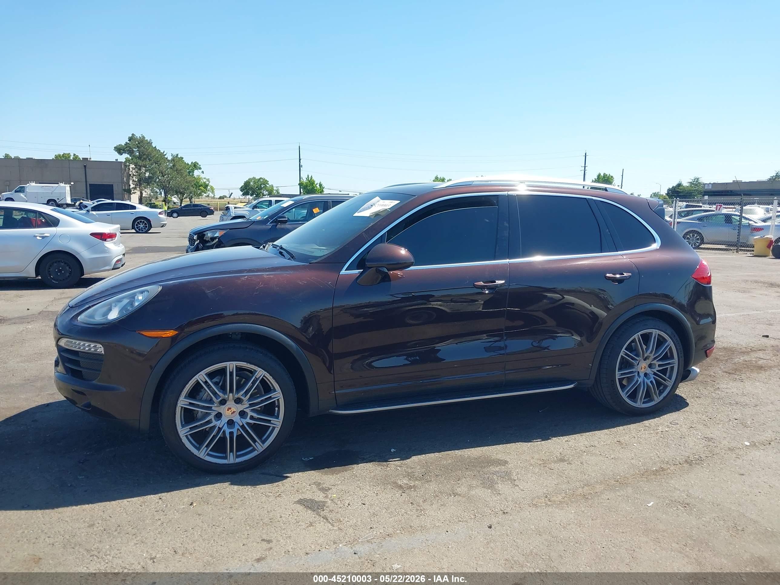 2014 PORSCHE CAYENNE S