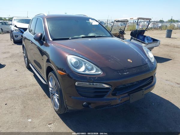 2014 PORSCHE CAYENNE S