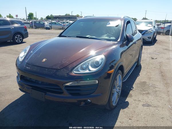 2014 PORSCHE CAYENNE S