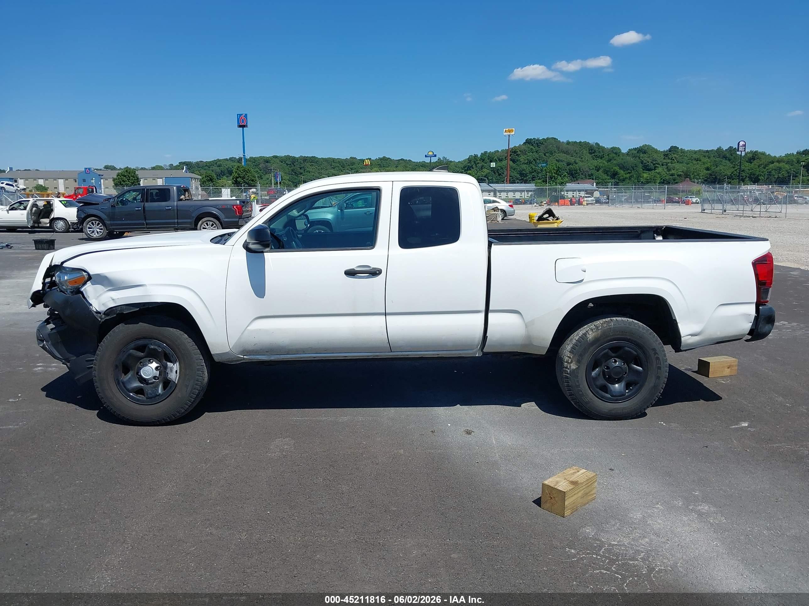 2019 TOYOTA TACOMA SR